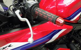 HONDA CBR650R E-Clutch 2026 RH17