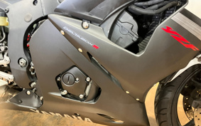 YAMAHA YZF-R6 2004 RJ05