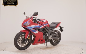 HONDA CBR650R E-Clutch 2025 RH17
