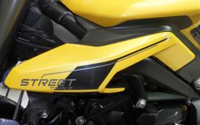TRIUMPH STREET TRIPLE RS 2025