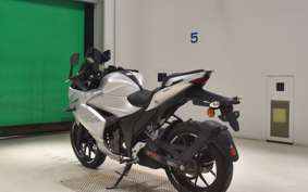 SUZUKI GIXXER 250 SF