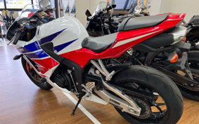 HONDA CBR600RR 2015 PC40