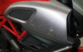 DUCATI DIAVEL 2012
