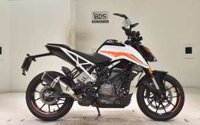 KTM 390 DUKE 2024