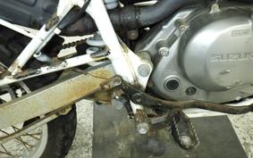 SUZUKI DJEBEL 125 SF44A
