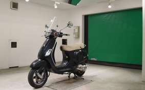 VESPA LX125 2010