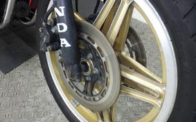HONDA CB900F 2025 SC01