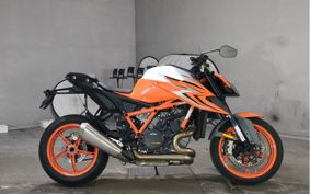 KTM 1290 SUPER DUKE R 2024 V3940