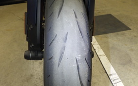 KTM 890 DUKE R 2023