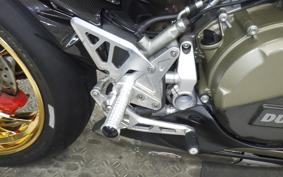 DUCATI 1199 PANIGALE R 2014