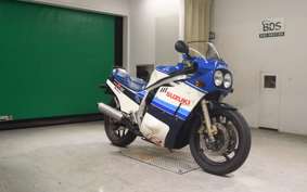 SUZUKI GSX-R750 1986 GR71F