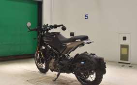 HUSQVARNA SVARTPILEN 401 2022
