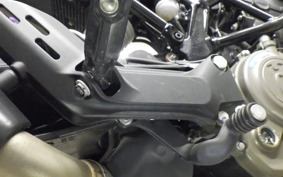HUSQVARNA SVARTPILEN 125 2023