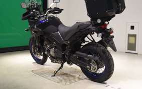SUZUKI DL650 ( V-Strom 650 ) XTA 2023 C733M