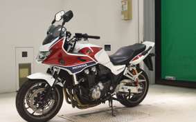 HONDA CB1300SB SUPER BOLDOR 2015 SC54