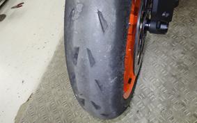 KTM 890 DUKE R 2022