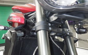 TRIUMPH STREET TRIPLE RS 2023