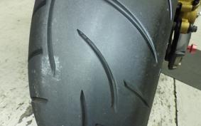 TRIUMPH STREET TRIPLE 2011