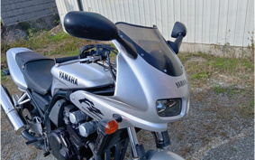 YAMAHA FZ400 1997 4YR