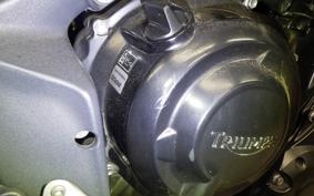 TRIUMPH STREET TRIPLE 85 2013