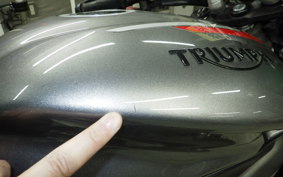 TRIUMPH STREET TRIPLE RS 2021