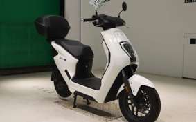 HONDA EM1 e: 2002 EF16