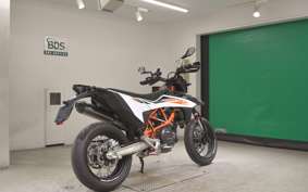 KTM 690 SMC R 2023