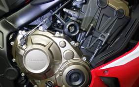 HONDA CBR650R 2021 RH03