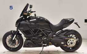 DUCATI DIAVEL 2012