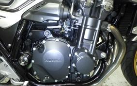HONDA CB1300SB SUPER BOLDOR EP 2022 SC54