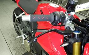 DUCATI STREETFIGHTER V4 S 2025