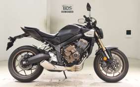 HONDA CB650R E-Clutch 2026 RH17