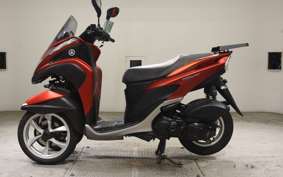 YAMAHA TRICITY 125 1981 SE82J
