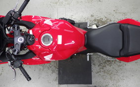 HONDA CBR650R E-Clutch 2025 RH17