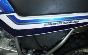 YAMAHA SEROW 225 Gen.3 DG08J