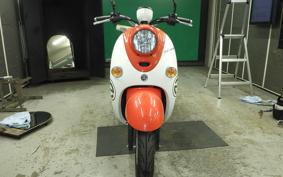 YAMAHA E-VINO 2015 SY11J