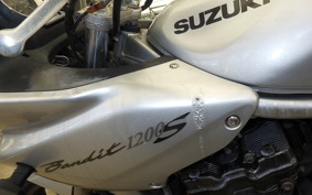 SUZUKI BANDIT 1200 S 2003 GV77A