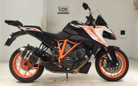 KTM 1290 SUPER DUKE GT 2019