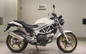 HONDA VTR 250 Gen. 2 2023 MC33
