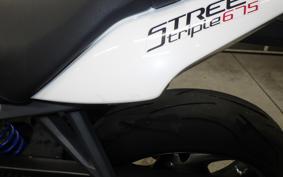 TRIUMPH STREET TRIPLE 85 2015