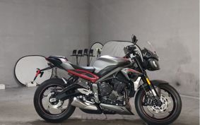 TRIUMPH STREET TRIPLE R 2020 HDA544