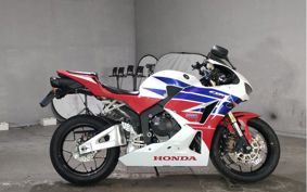 HONDA CBR600RR 2015 PC40
