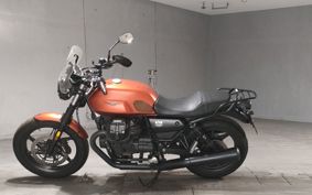 MOTO GUZZI V7 STONE 2022 ..