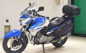 SUZUKI GSR250