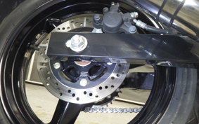 SUZUKI GSR250