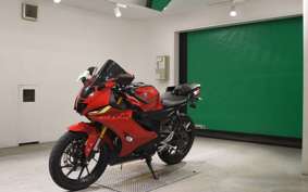 YAMAHA YZF-R15 2025