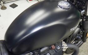 TRIUMPH STREET TWIN 2018