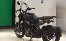 HUSQVARNA SVARTPILEN 401 2023