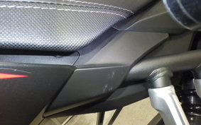 HONDA CBR650R E-Clutch 2025 RH17