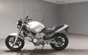 HONDA VTR 250 MC33